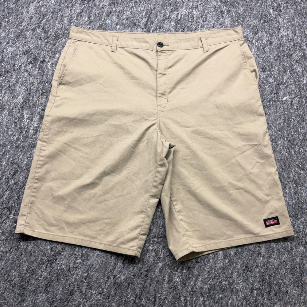 Dickies Mens Khaki Work Shorts Tan Twill Flat Front Size 42 Casual Utility